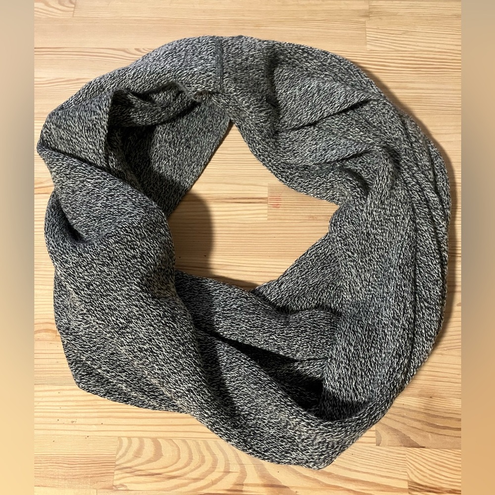 Calvin Klein Gray Knit Infinity Scarf